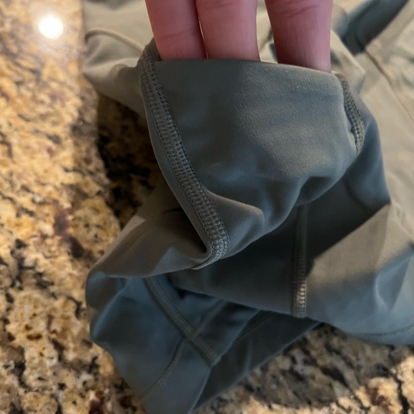 Athleta Ultimate Stash 7 Biker Shorts Black Size Small - Picture 6 of 6